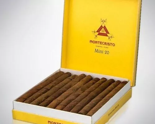 Montecristo little cigars with a natural cover sheet